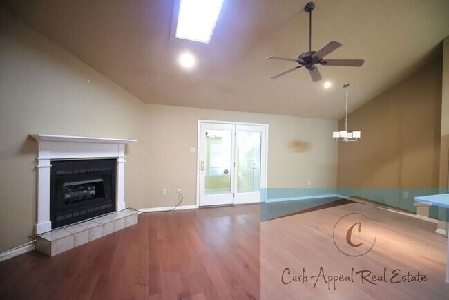 Photo - Beautiful 2 bedroom / 2 bath condo - sunro...