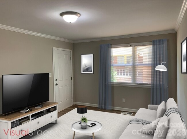 Photo - 2717 Columbus Cir