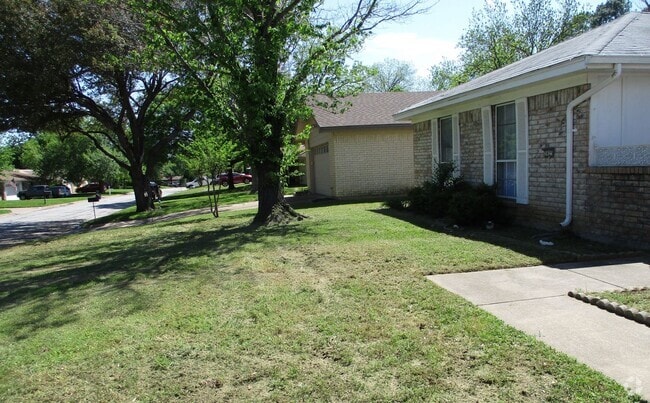 Building Photo - 3625 Stephenson Dr Rental