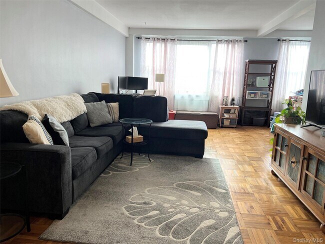 Photo - 10 Lake St Unit 3K