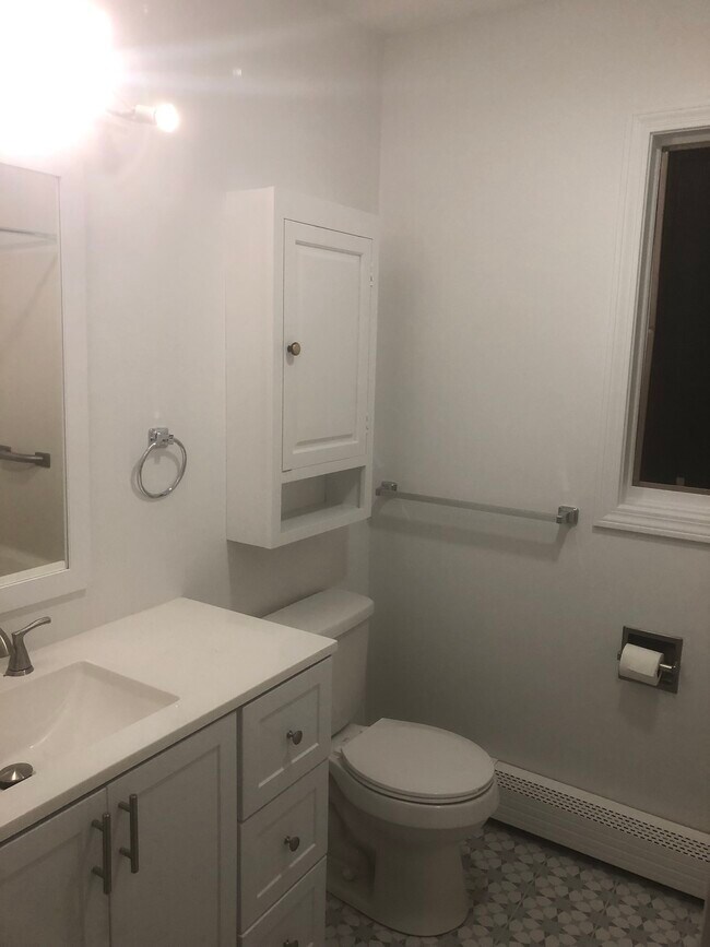 Photo - College Hill Apartments, LLC Unit 91A