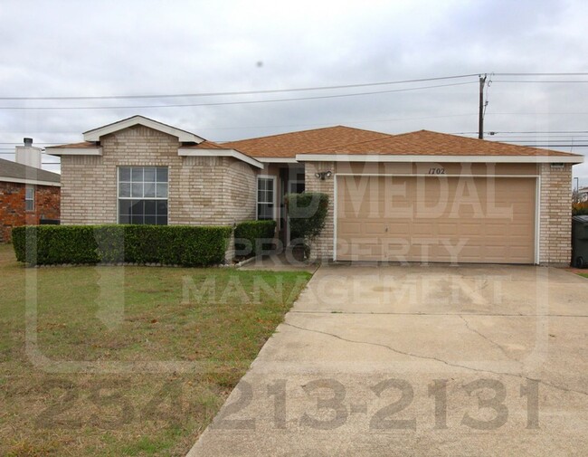 Photo - 1702 Bristol Dr House