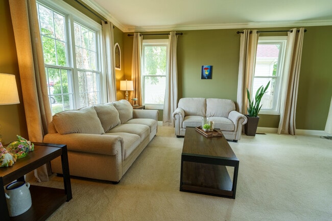 Photo - 864 Red Clover Dr