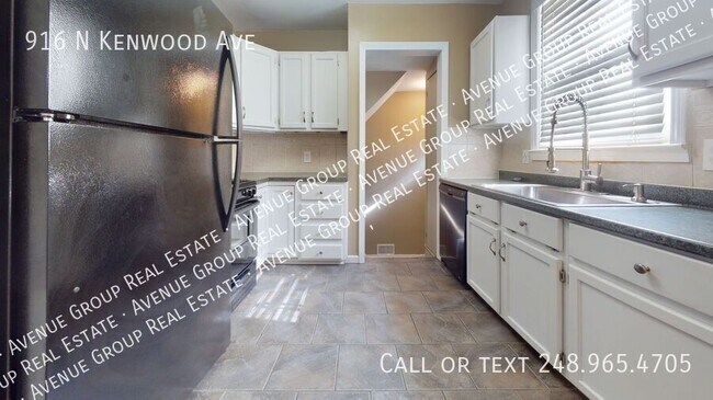 Photo - 916 N Kenwood Ave