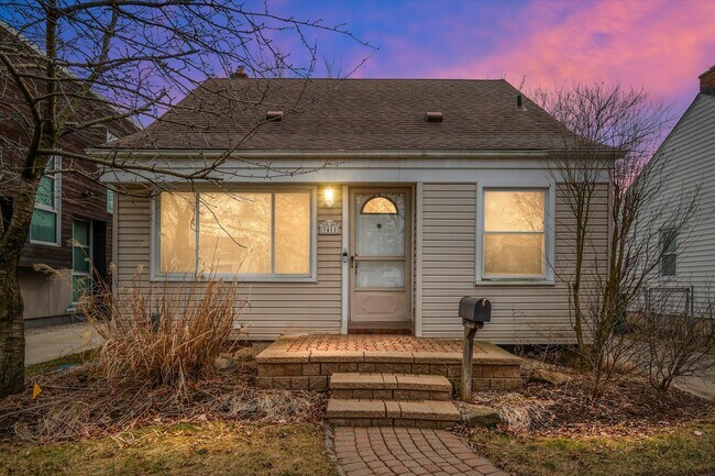 3411 Chester Road - 3411 Chester Road House