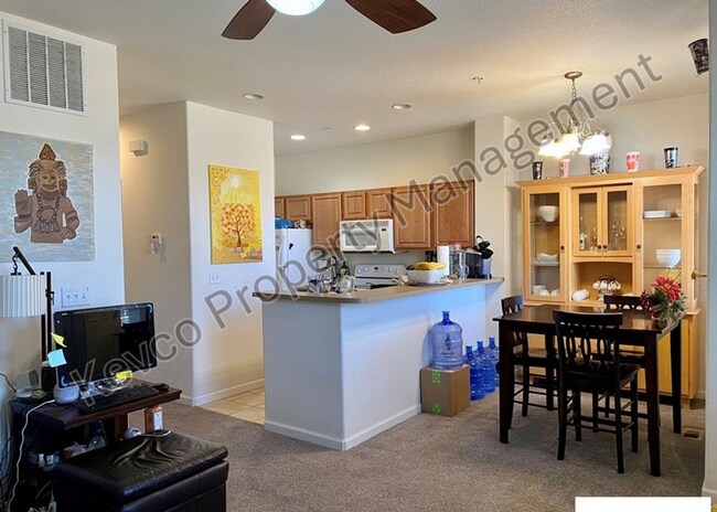 Photo - Live, Work, Relax - Comfortable Townhouse with AC