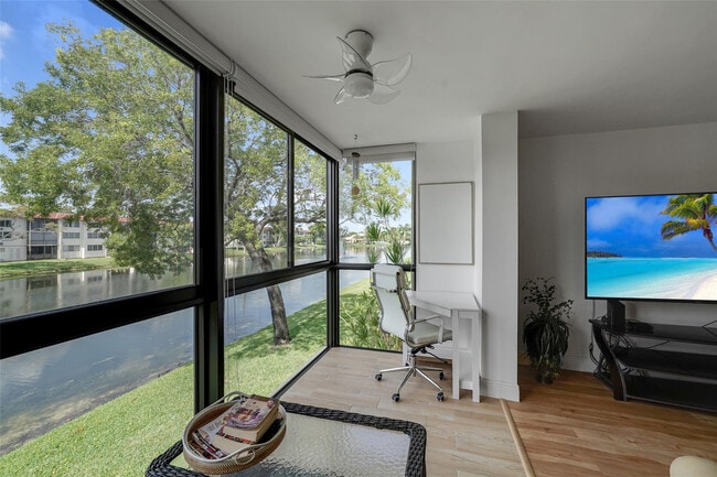 Building Photo - 361 S Hollybrook Dr Unit 201