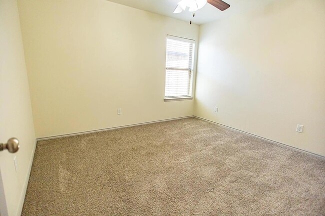 Photo - 1406 Kingston St