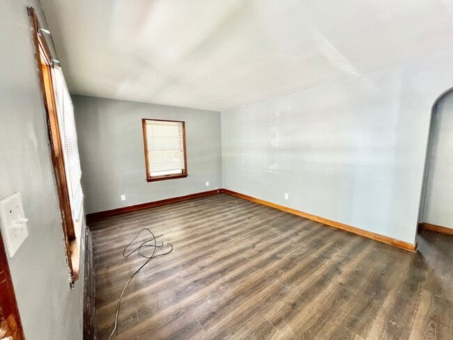Photo - 2400 Burwell Ave