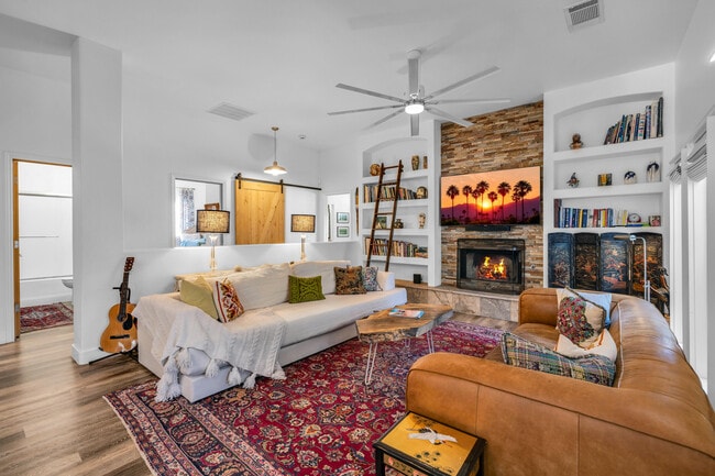 53980 Avenida Mendoza
