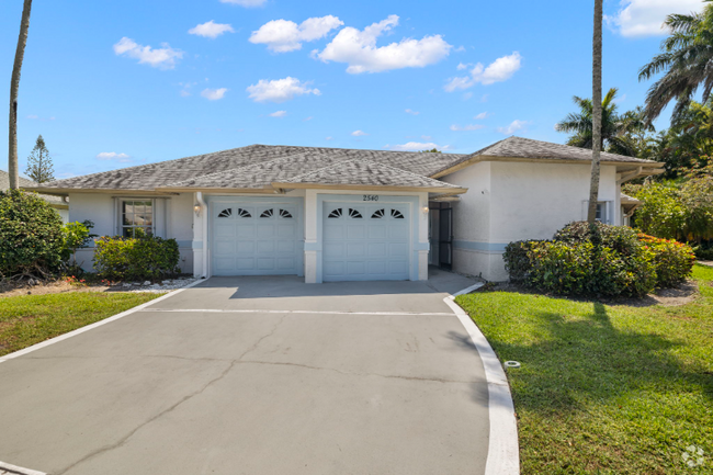 Building Photo - 2540 Royal Palm Ct Rental