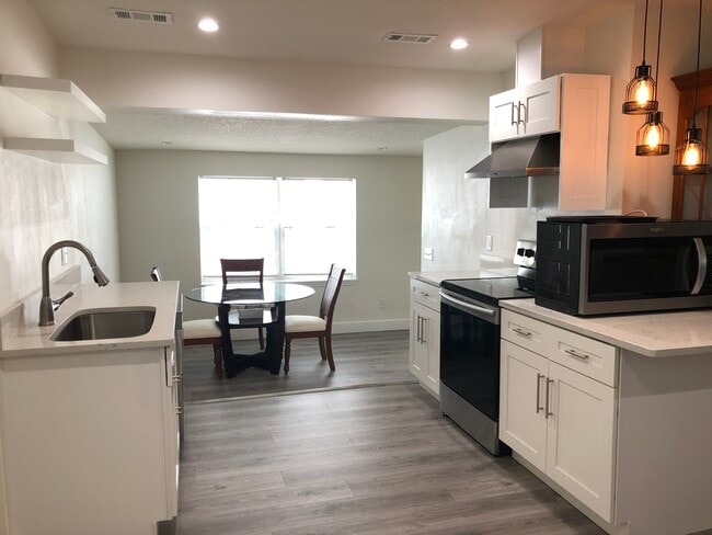 Photo - 3047 Herold Dr