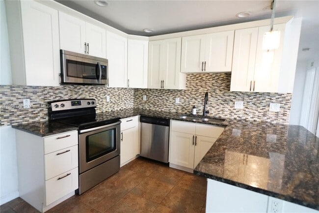 Photo - 2300 SW 42nd Terrace