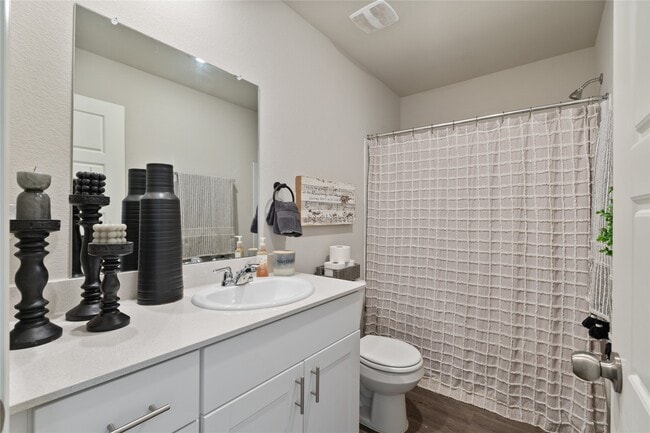 Photo - 534 Dalloway St