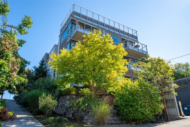 Photo - 2731 Boylston Ave E Unidad 300