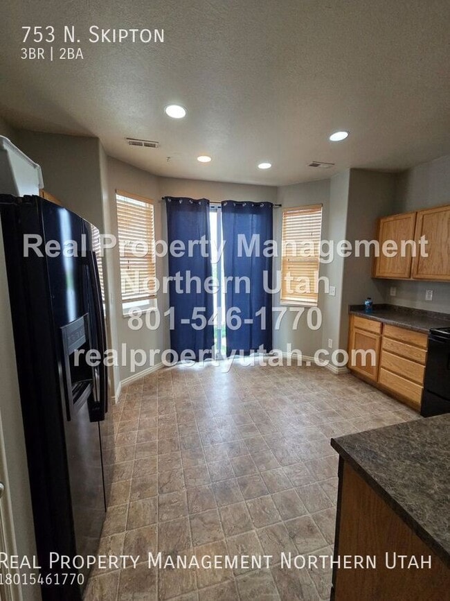 Photo - 753 N. Skipton-