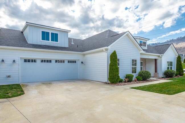 Photo - 3306 Stonecreek Dr