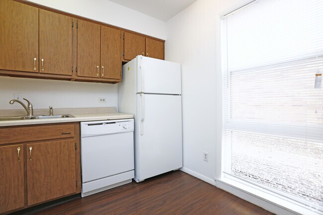 2 BR, 1 BA - kitchen