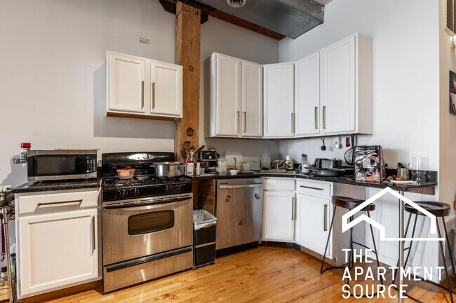 Photo - 2416 W North Ave Unit 3