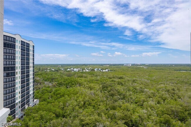 420 Cove Tower Dr Unit 1404