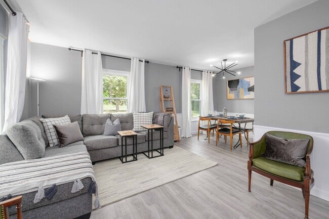 Photo - 1911 Miles Ave