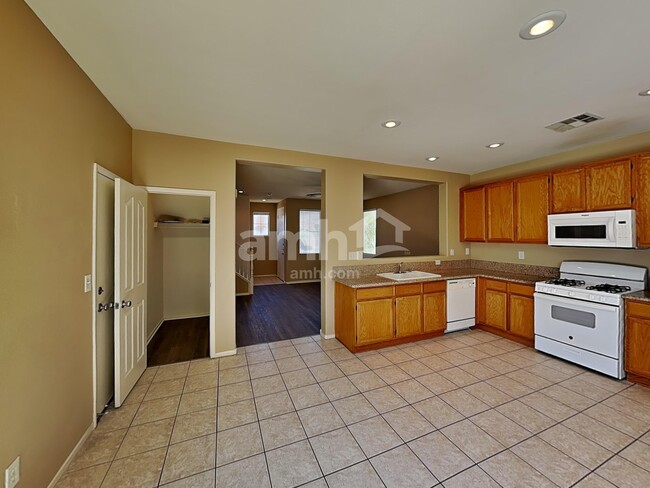 Photo - 79 Japonica Ave