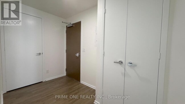 Photo - 1 Bloor St E Unit 1704