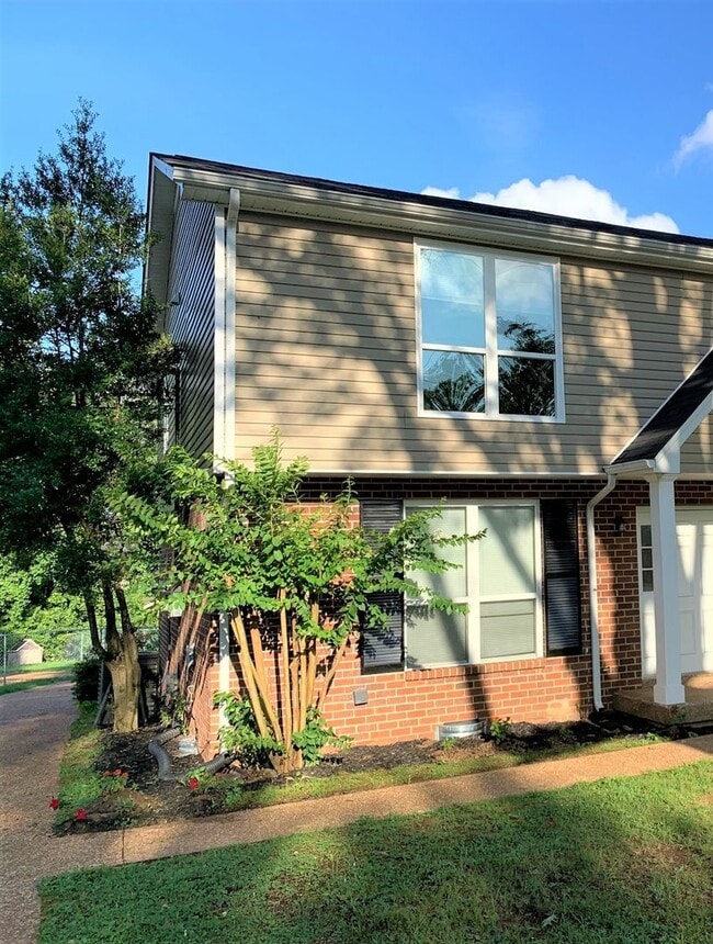 Photo - 137 Colemont Dr
