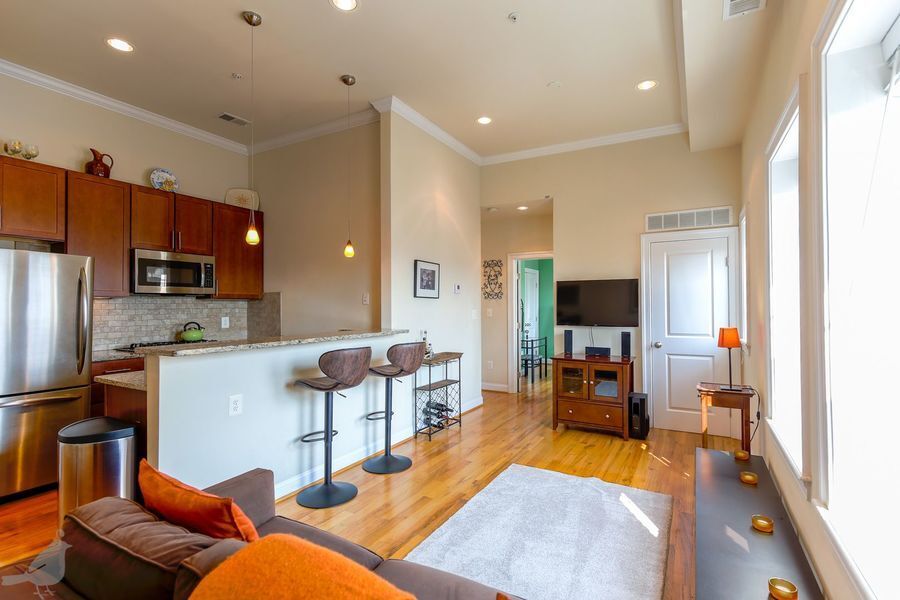 Photo - 739 Newton Pl NW-305