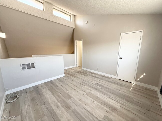 Photo - 5187 Garden Ln Unidad A