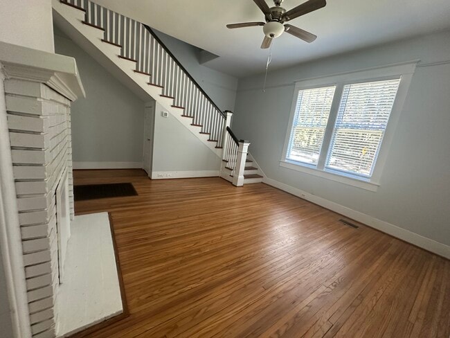 living room - 262 Roper St Unit B