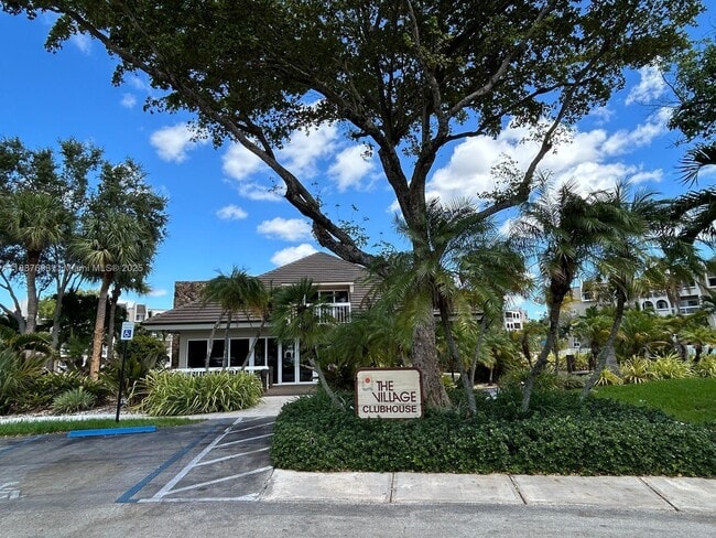 Building Photo - 7850 Camino Real Unit O-318