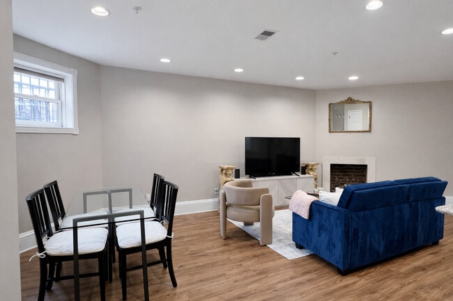 Photo - 1738 19th St NW Unit SI ID1587660P