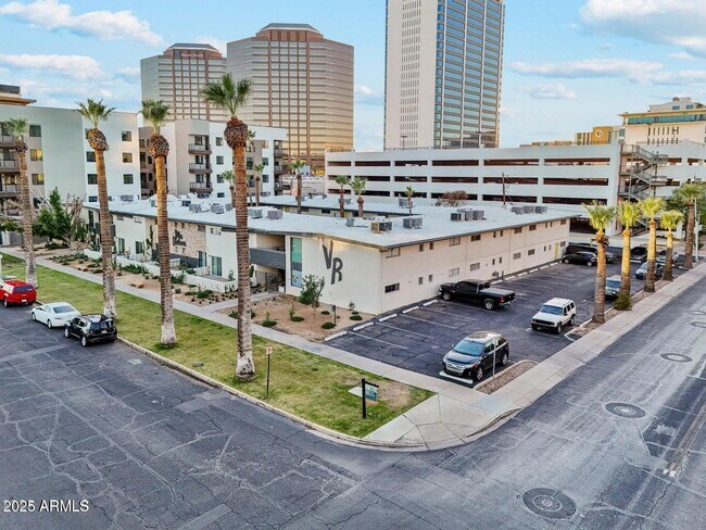 Photo - 3040 N 2nd St Unidad 209