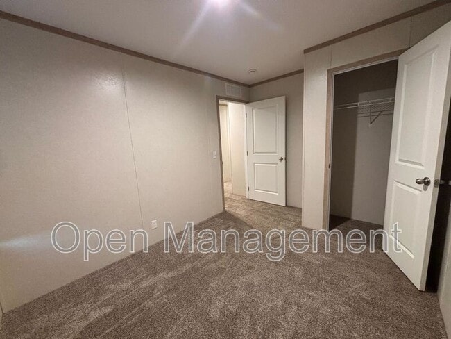 Photo - 725 S 12th St