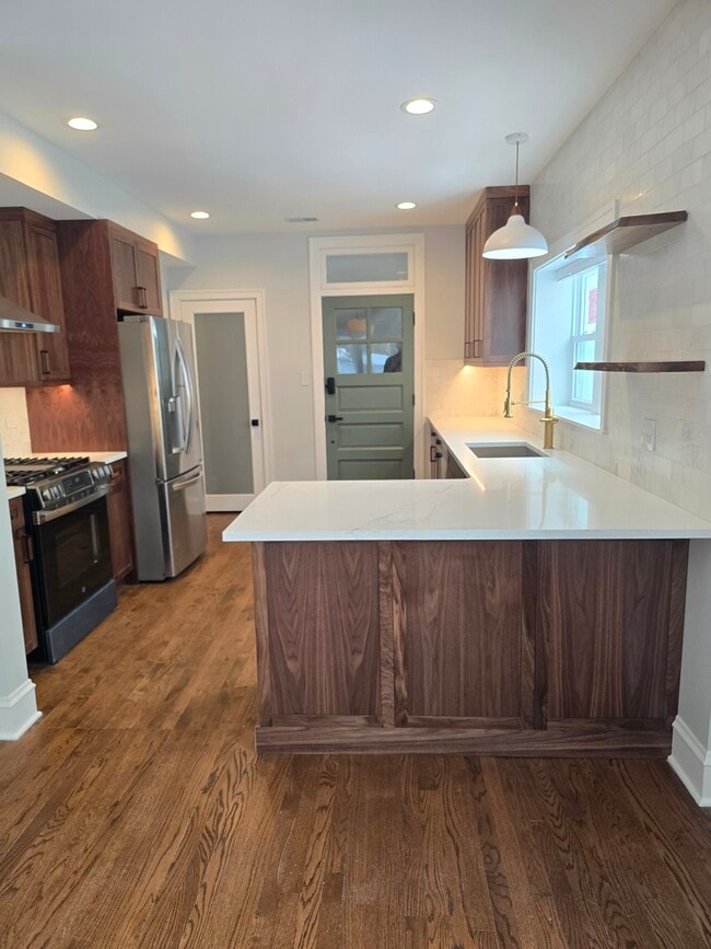 Photo - 240 Lathrop Ave Unidad 1