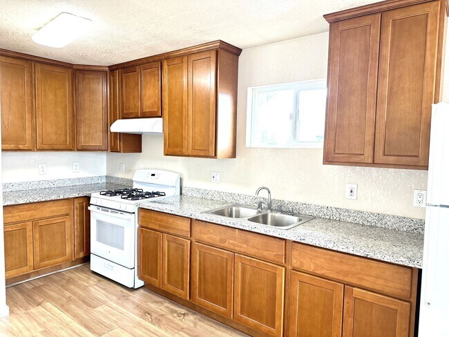 Photo - Charming, Humble Yet Inviting 2 Beds 1 Bat...