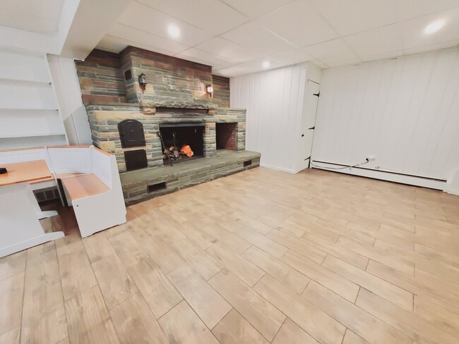 Photo - 47 Whitmore Ln Unit 1