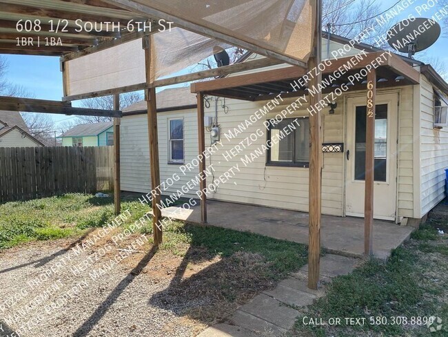 Building Photo - Charming 1 Bedroom, 1 Bathroom Home for Re...