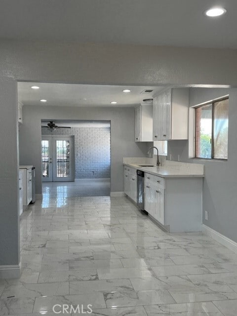 Photo - 1010 Douglas St