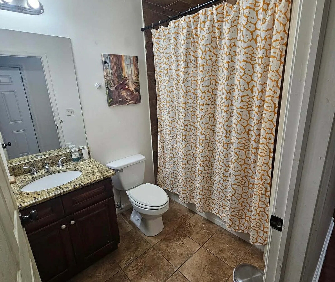 Photo - 128 Astoria Pl