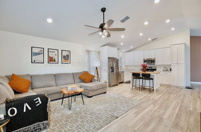 Photo - 765 Hendrix Ave