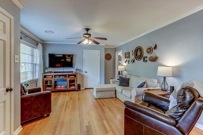 Photo - 1663 Estate Dr