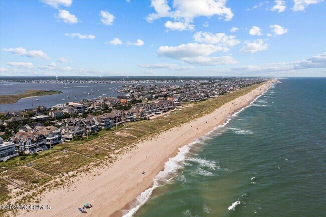 Photo - 1043 Barnegat Ln