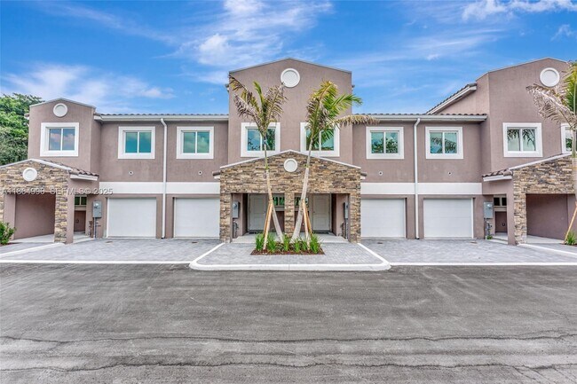 Photo - 1563 NW 94th Way Unit 09