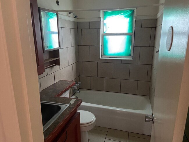 Photo - 5007 19th St W Unidad A