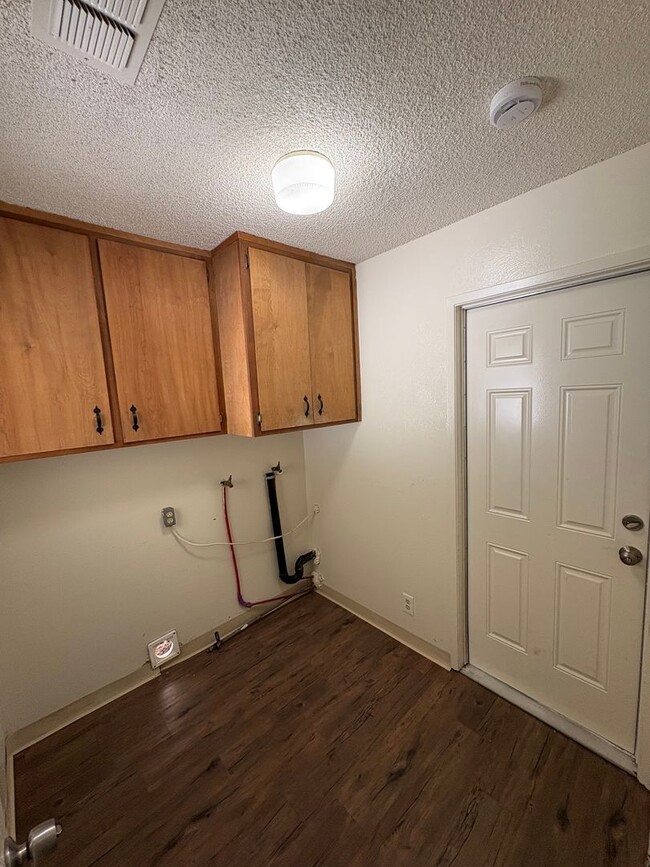 Photo - Cozy Home on Spacious Lot with Pool Available Now!