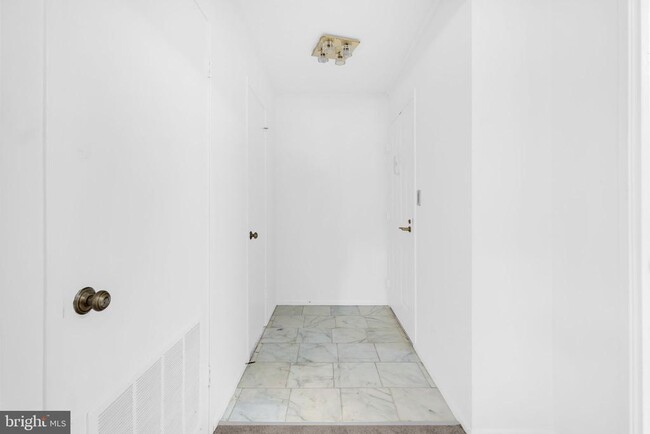 Building Photo - 5901 Mt Eagle Dr Unit 107