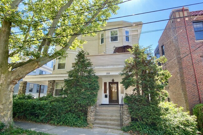 Exterior - 208 Rawson Rd Unidad 3