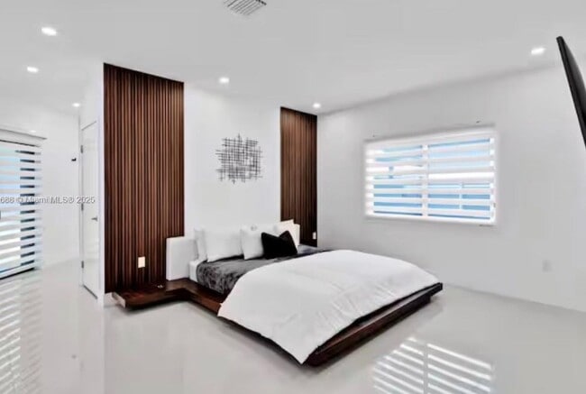 Photo - 9958 SW 216th St